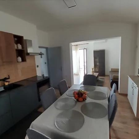 Al * 布罗达里卡